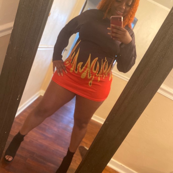 TEMPO FLAME BODYCON DRESS - Picture 2 of 2